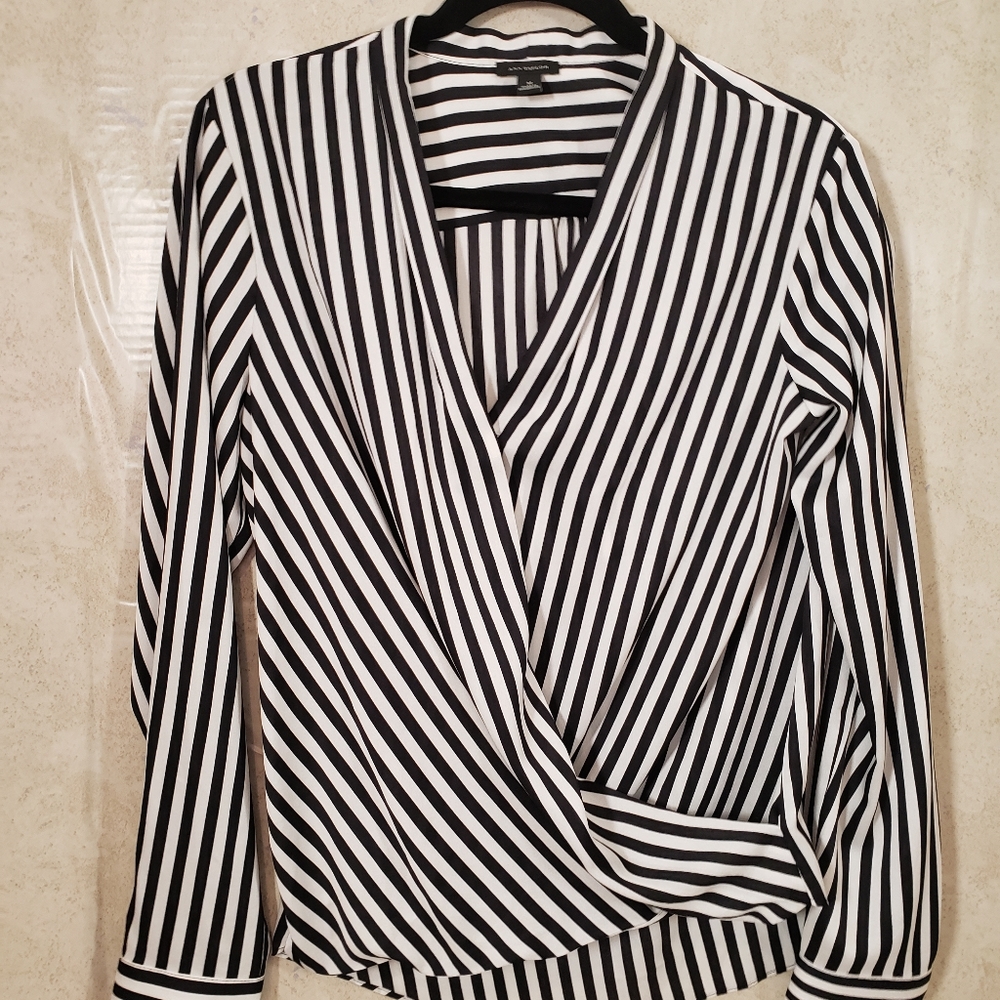 Ann Taylor Black and White Drape Front Blouse M